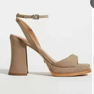 Women's block heel shoes in skin color for stylish everyday and formal wear